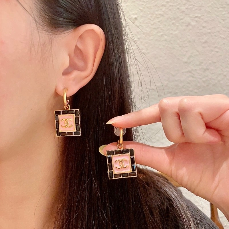 NewStyle Chanel Earrings 219422