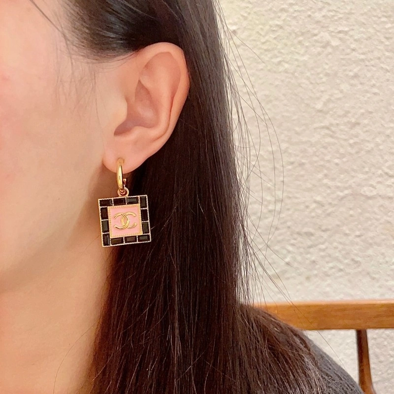 NewStyle Chanel Earrings 219422