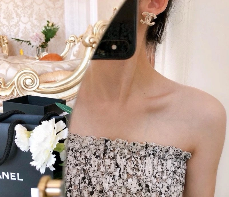 Stretchable Chanel Earrings 219445