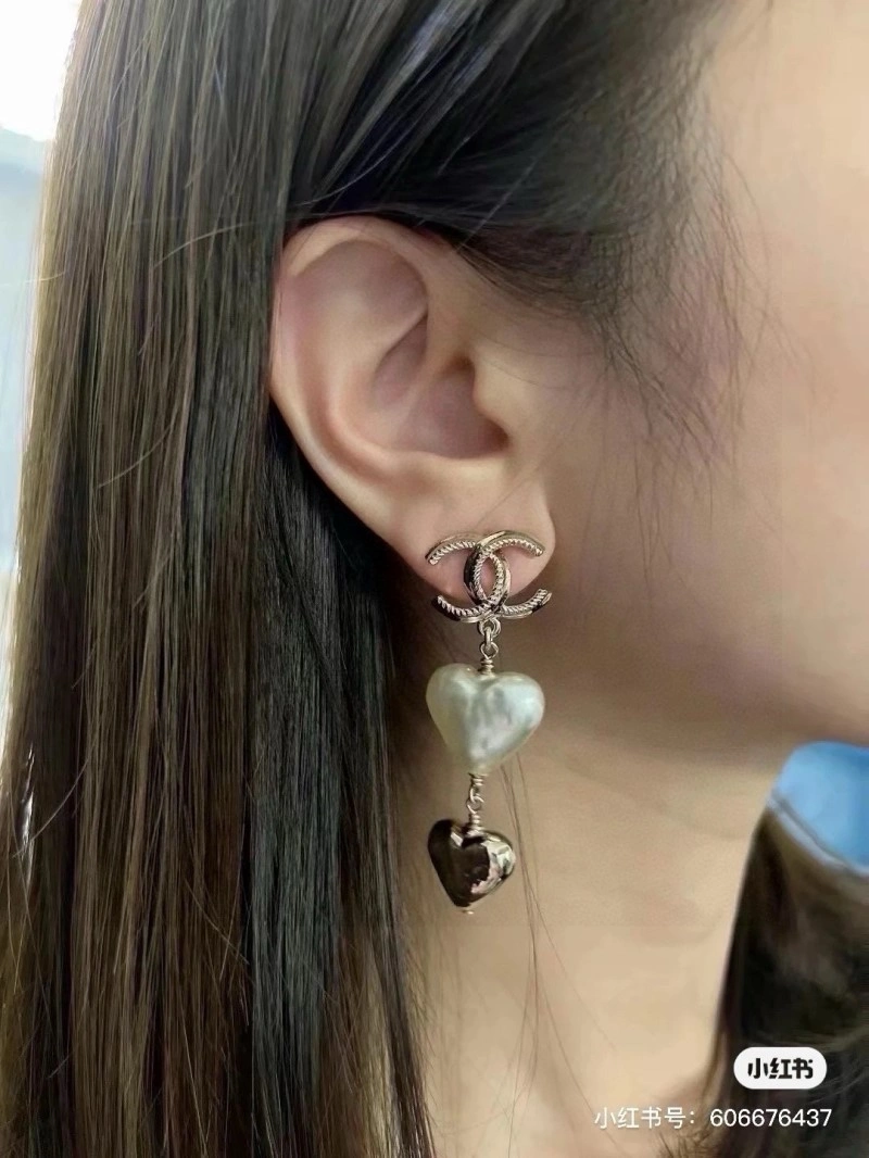 Lightweight Chanel Earrings 219431