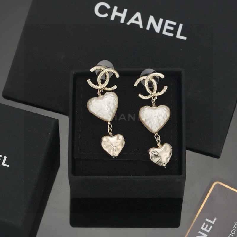 Lightweight Chanel Earrings 219431
