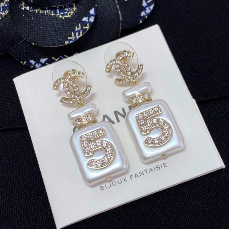 Snug Chanel Earrings 219419
