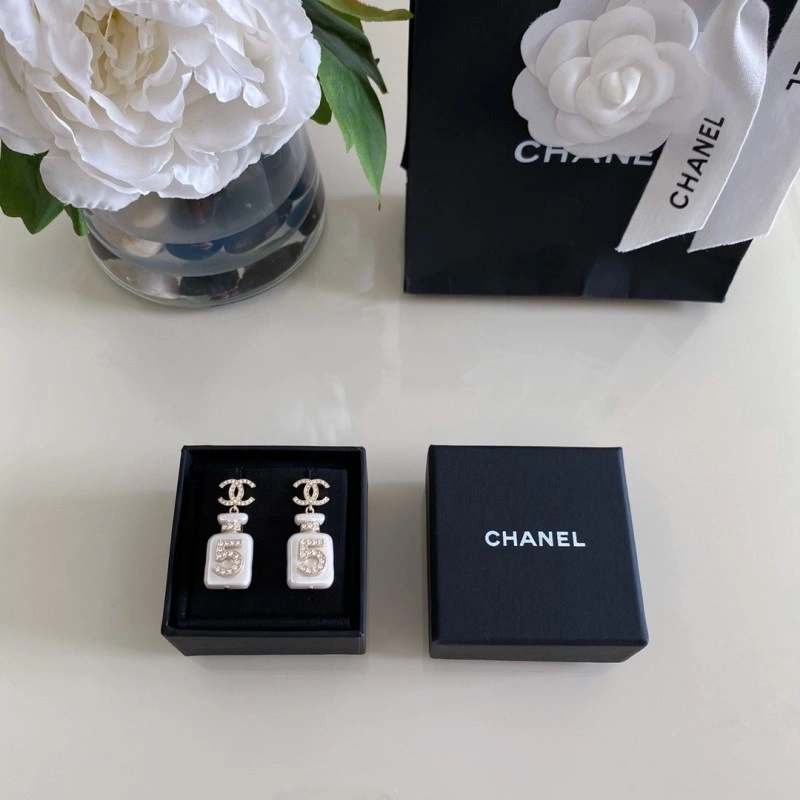 Snug Chanel Earrings 219419