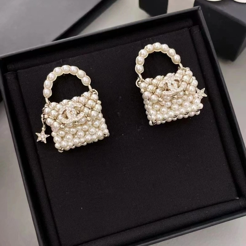 Chanel Earrings Packable 219418