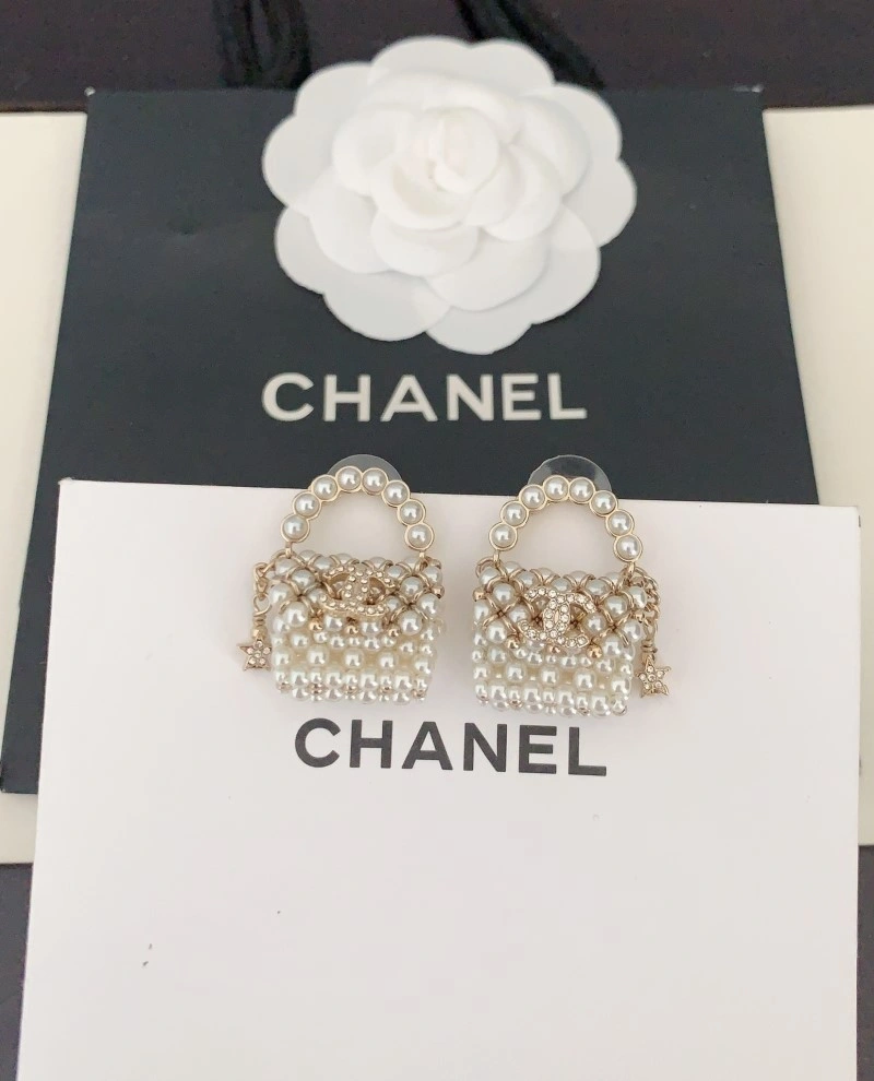 Chanel Earrings Packable 219418