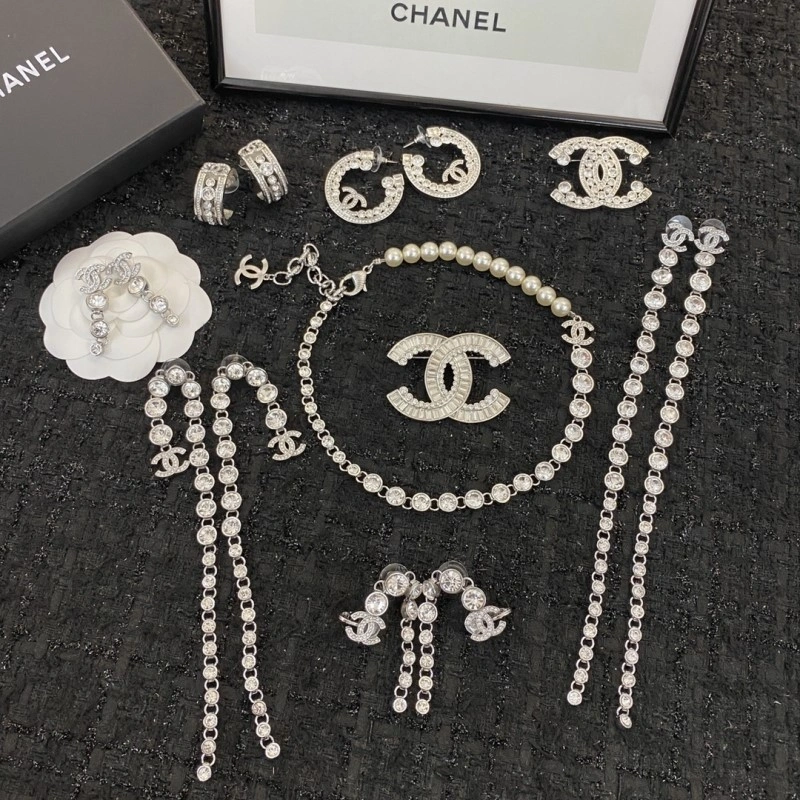 Chanel Earrings Soft 219413