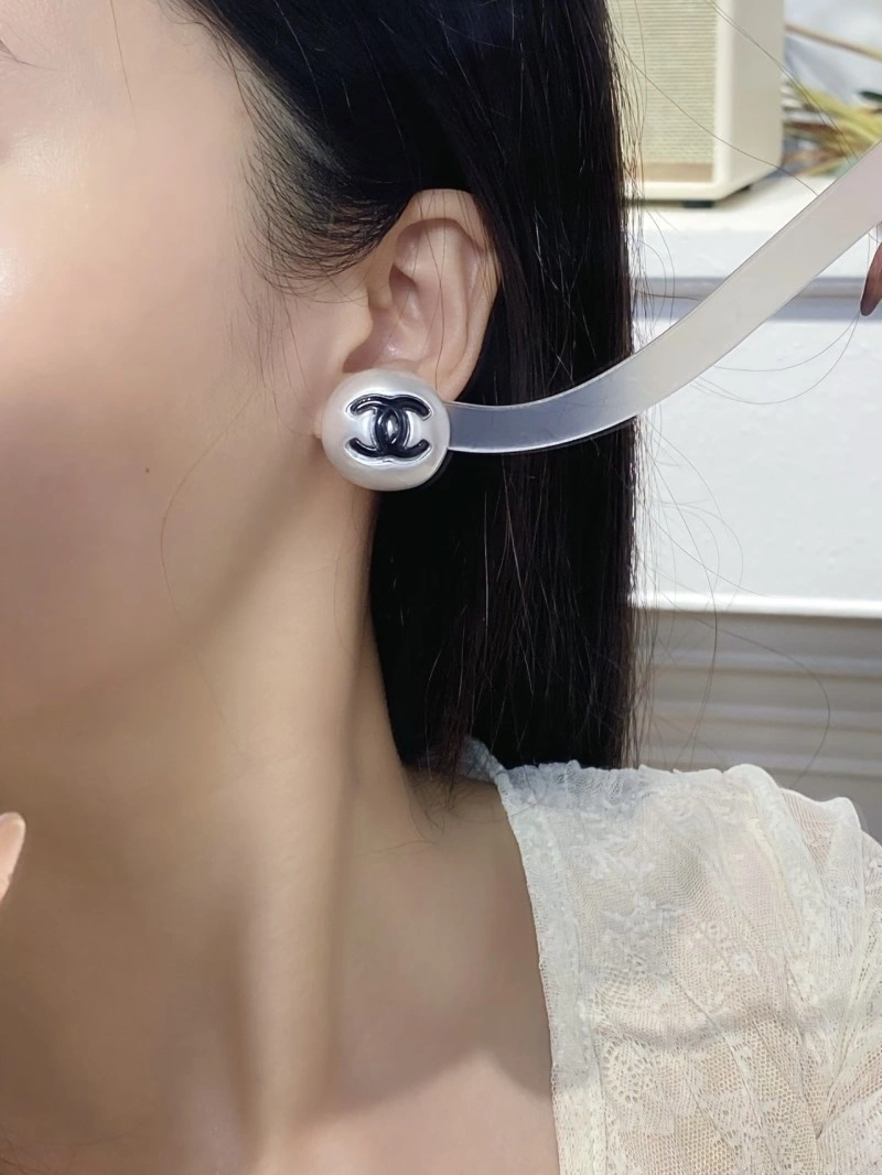 Affordable Chanel Earrings 219407