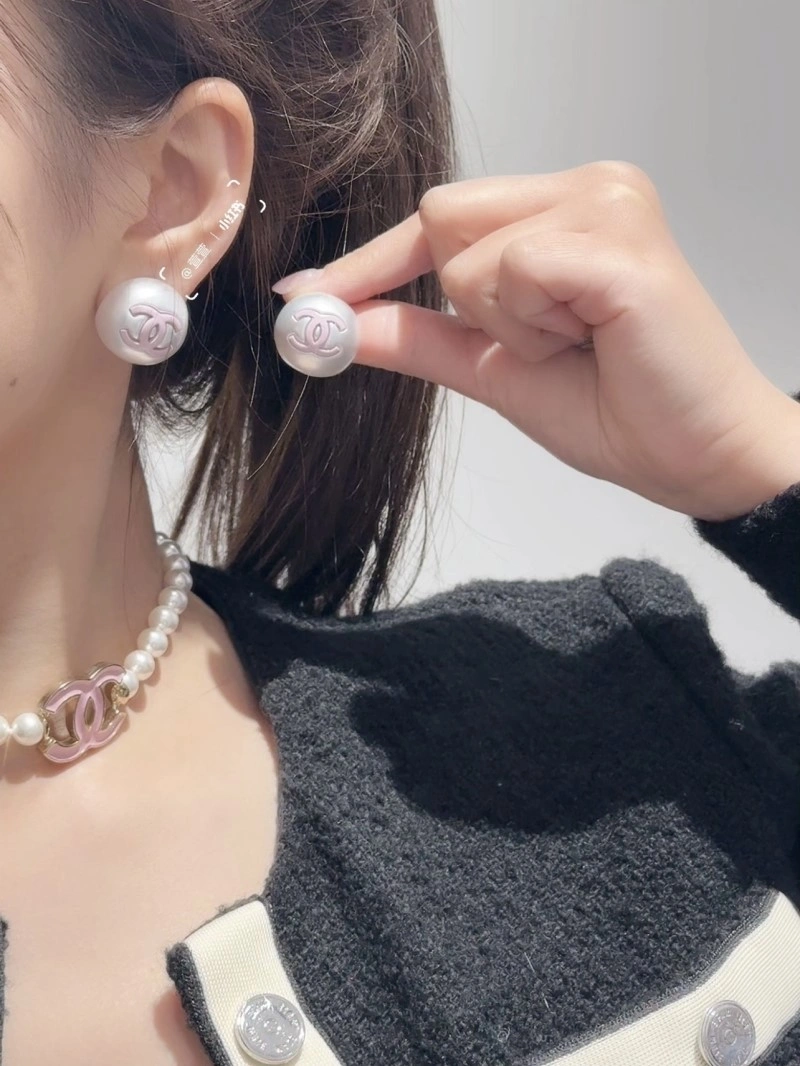 Affordable Chanel Earrings 219407