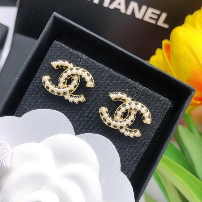 Durable Chanel Earrings 219392