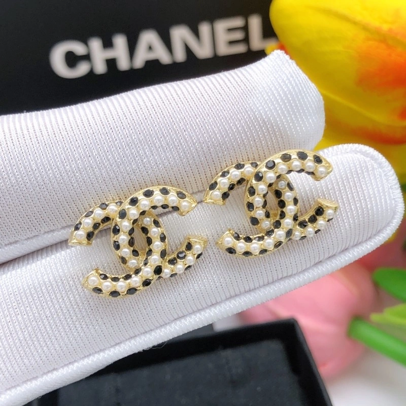 Durable Chanel Earrings 219392