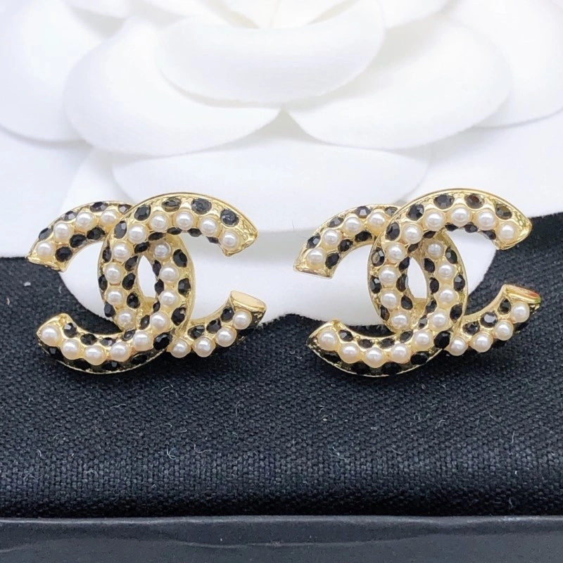 Durable Chanel Earrings 219392