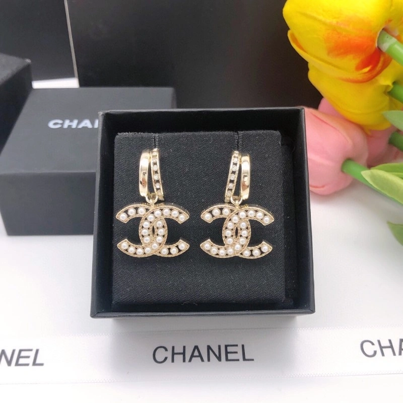 Cozy Chanel Earrings 219396