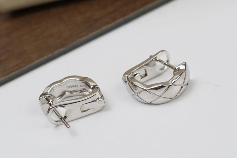Chanel Earrings Sporty 219377