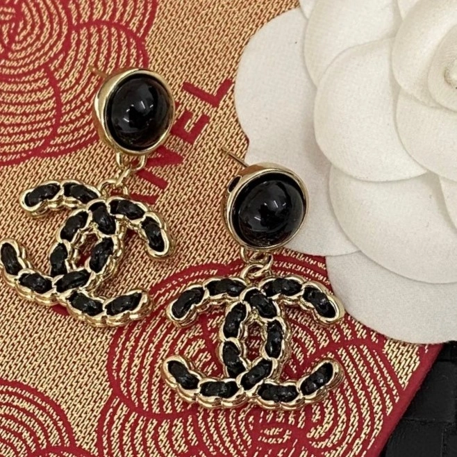 Chanel Earrings Elegant 219345