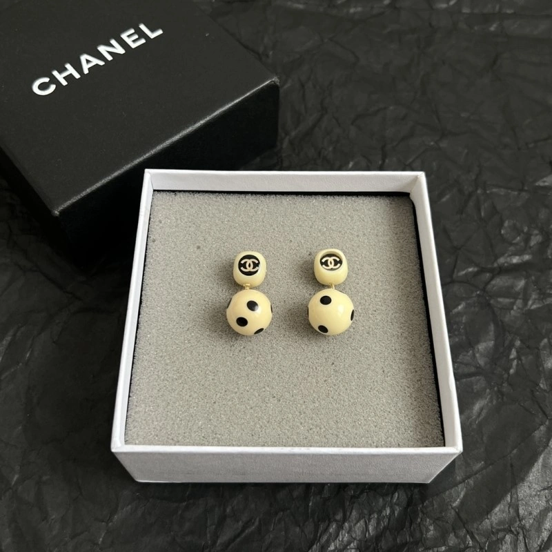 Chanel Earrings ModernLook 219352