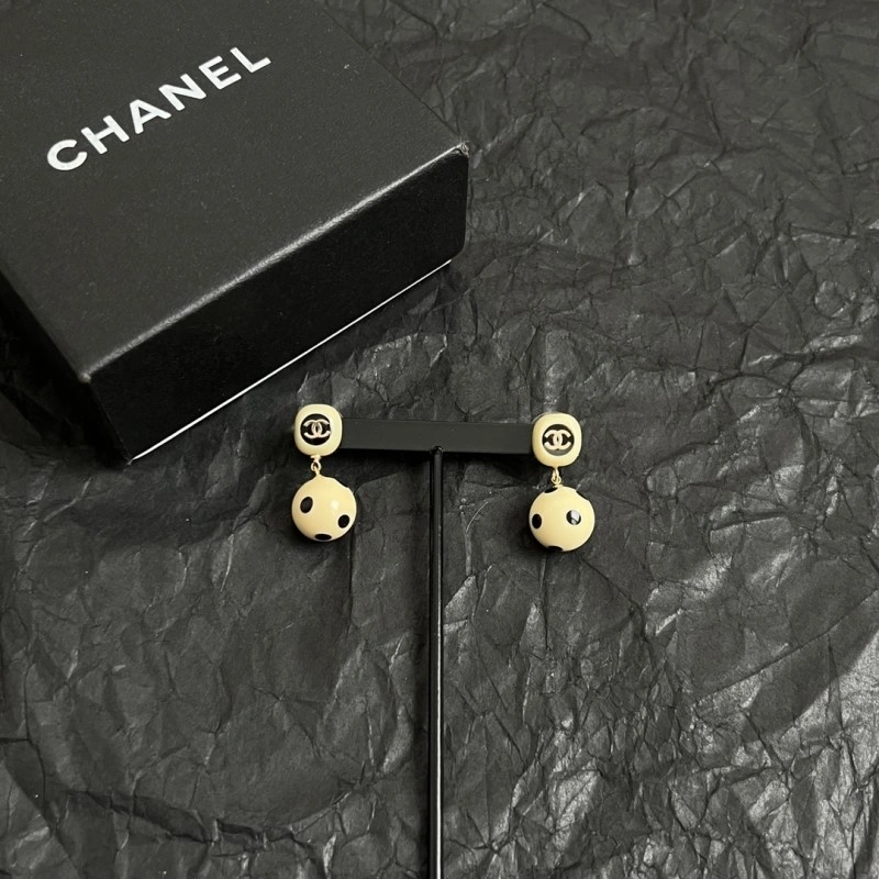 Chanel Earrings ModernLook 219352