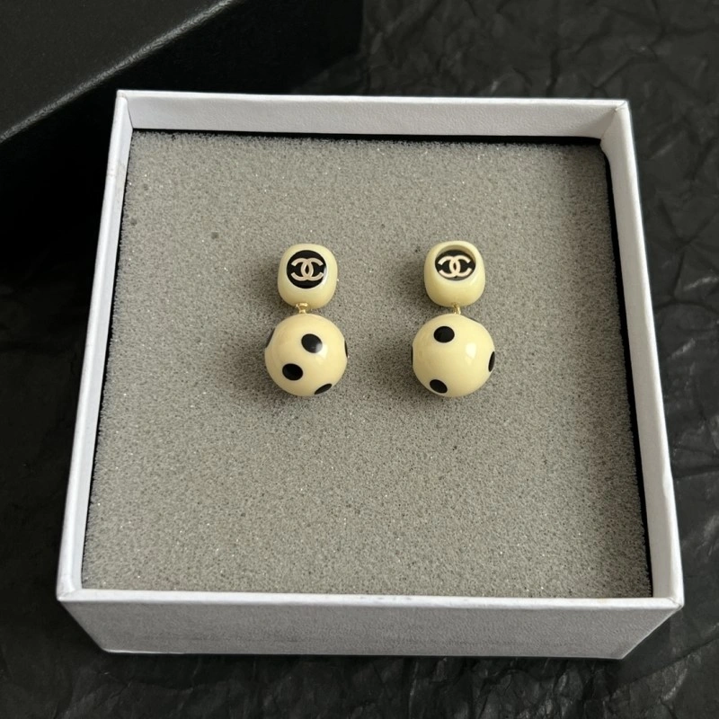Chanel Earrings ModernLook 219352