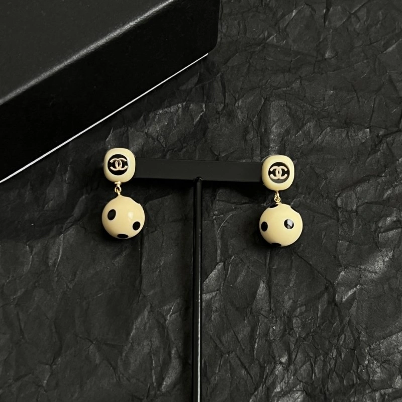 Chanel Earrings ModernLook 219352