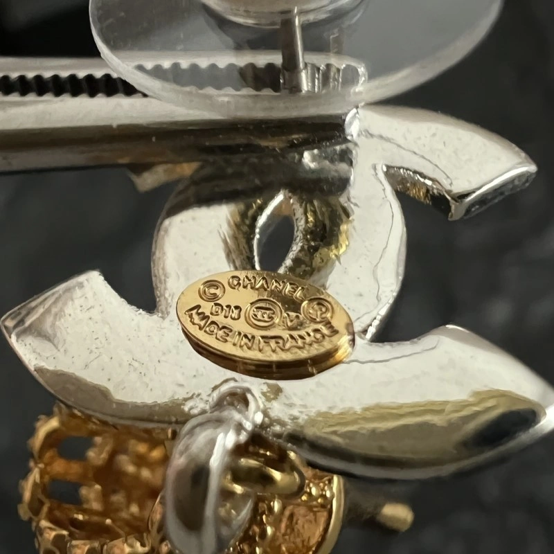 Seasonal Chanel Earrings 219361
