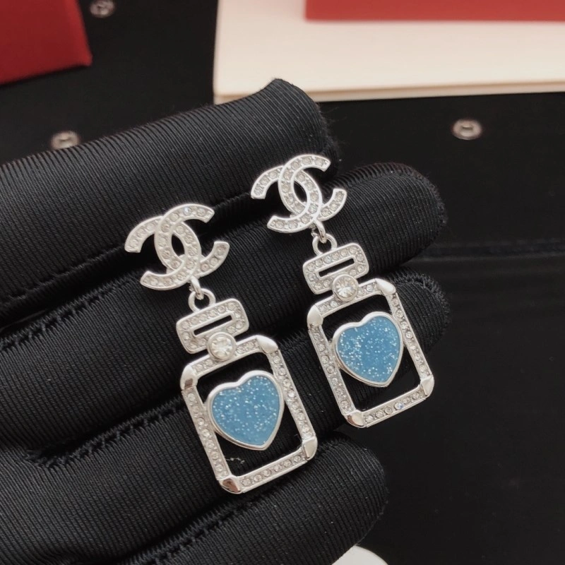 Comfortable Chanel Earrings 219333