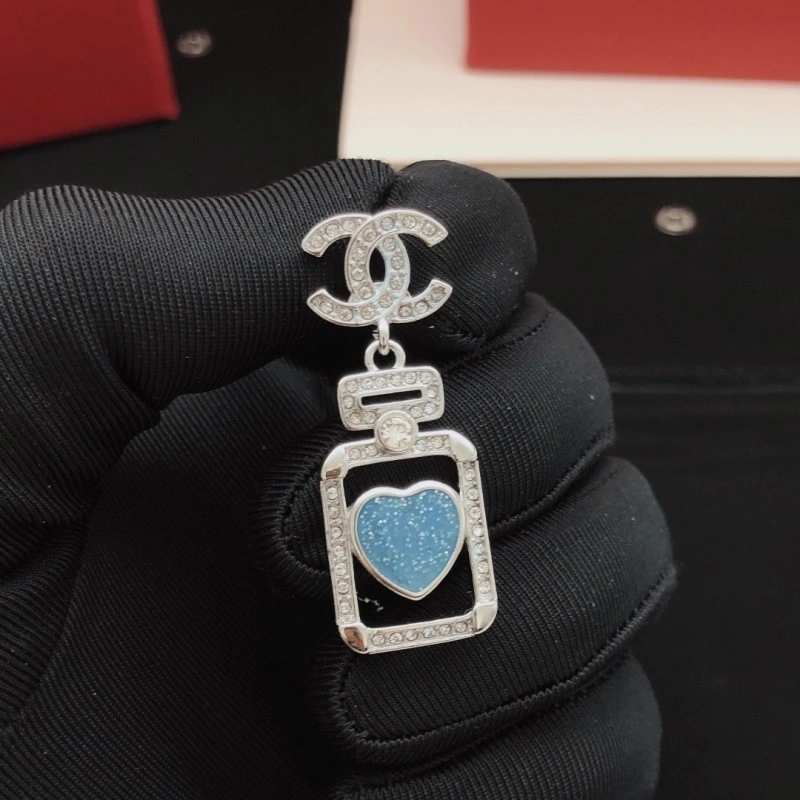 Comfortable Chanel Earrings 219333
