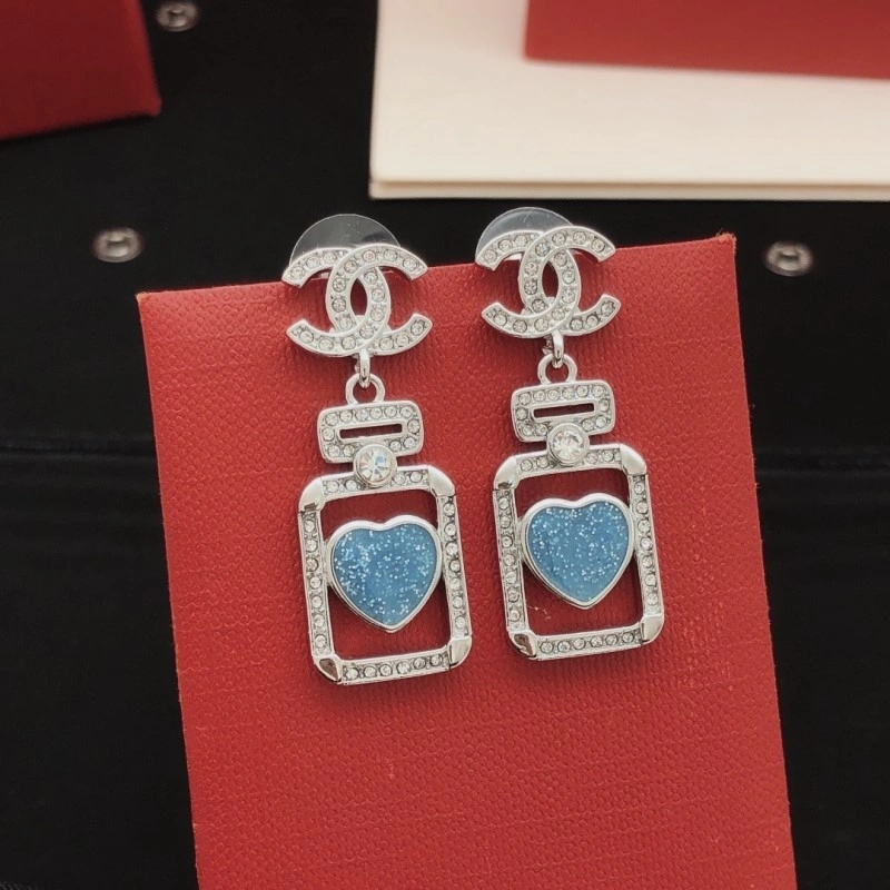 Comfortable Chanel Earrings 219333