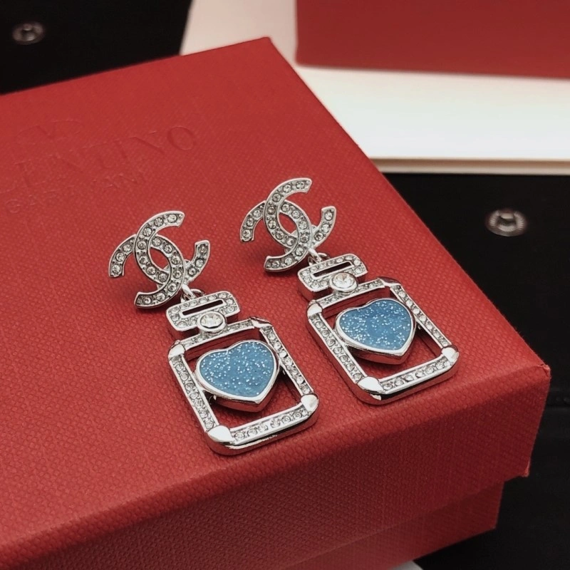 Comfortable Chanel Earrings 219333