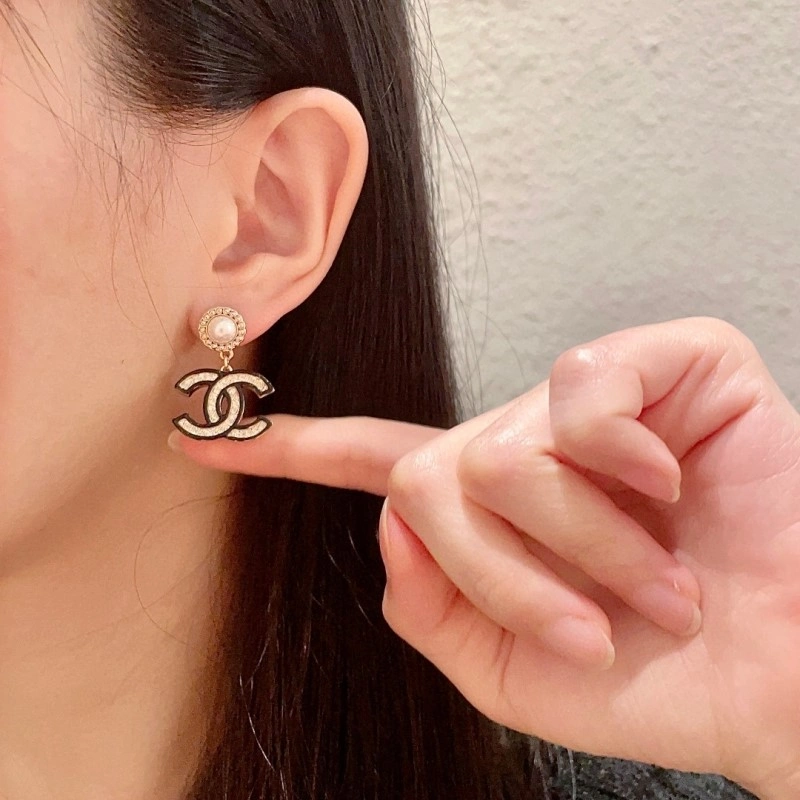 Affordable Chanel Earrings 219314