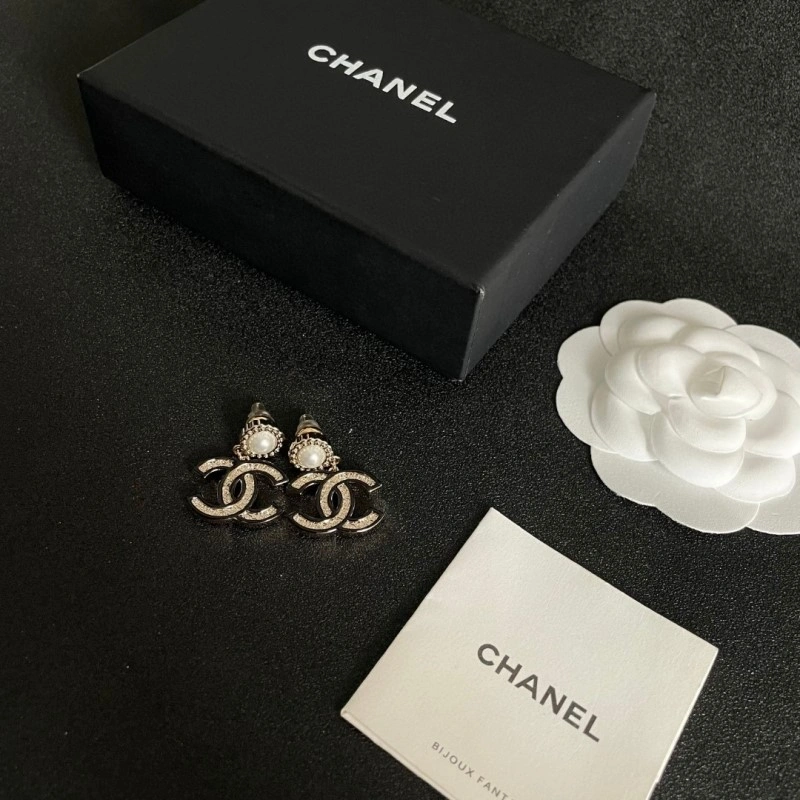 Affordable Chanel Earrings 219314
