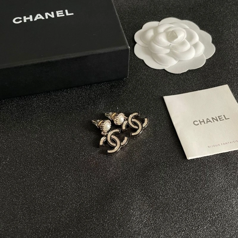 Affordable Chanel Earrings 219314
