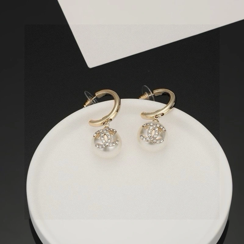 Minimalist Chanel Earrings 219315