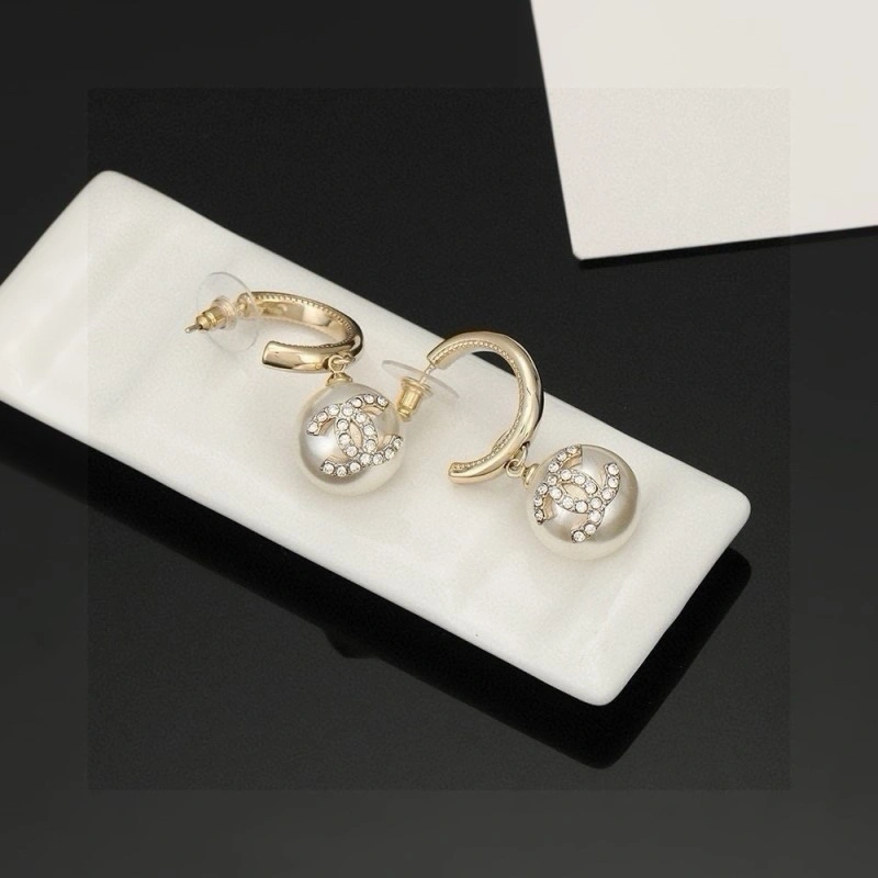 Minimalist Chanel Earrings 219315
