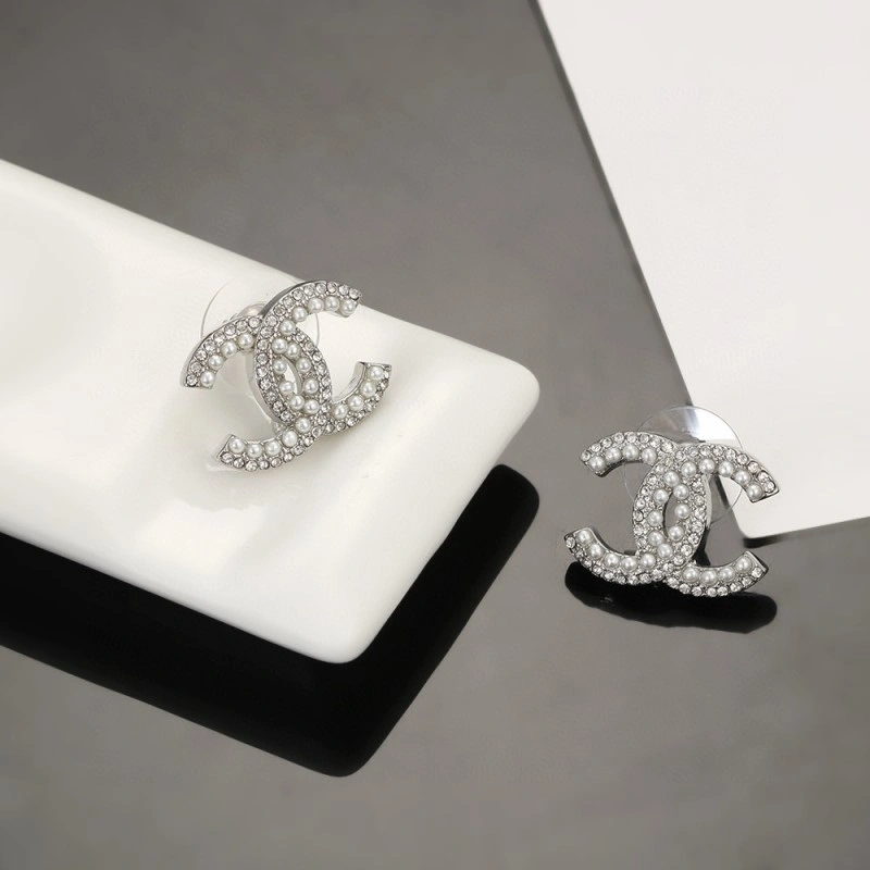 Chanel Earrings Neat 219312