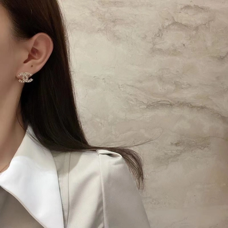 Popular Chanel Earrings 219300