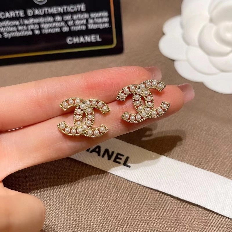Popular Chanel Earrings 219300