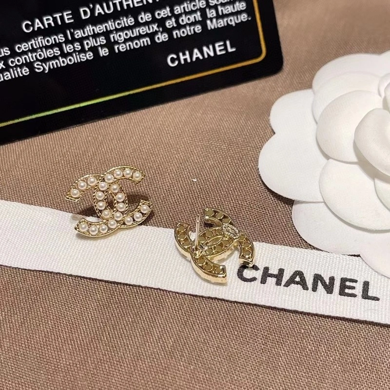 Popular Chanel Earrings 219300
