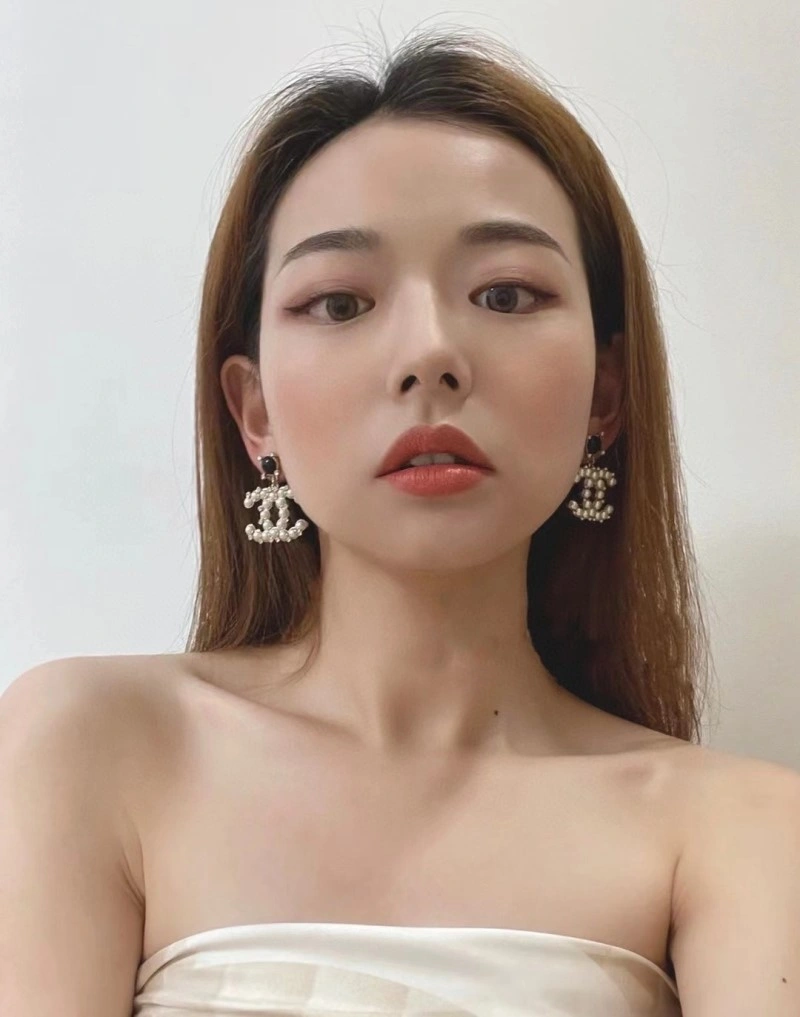 Chanel Earrings Supportive 219304