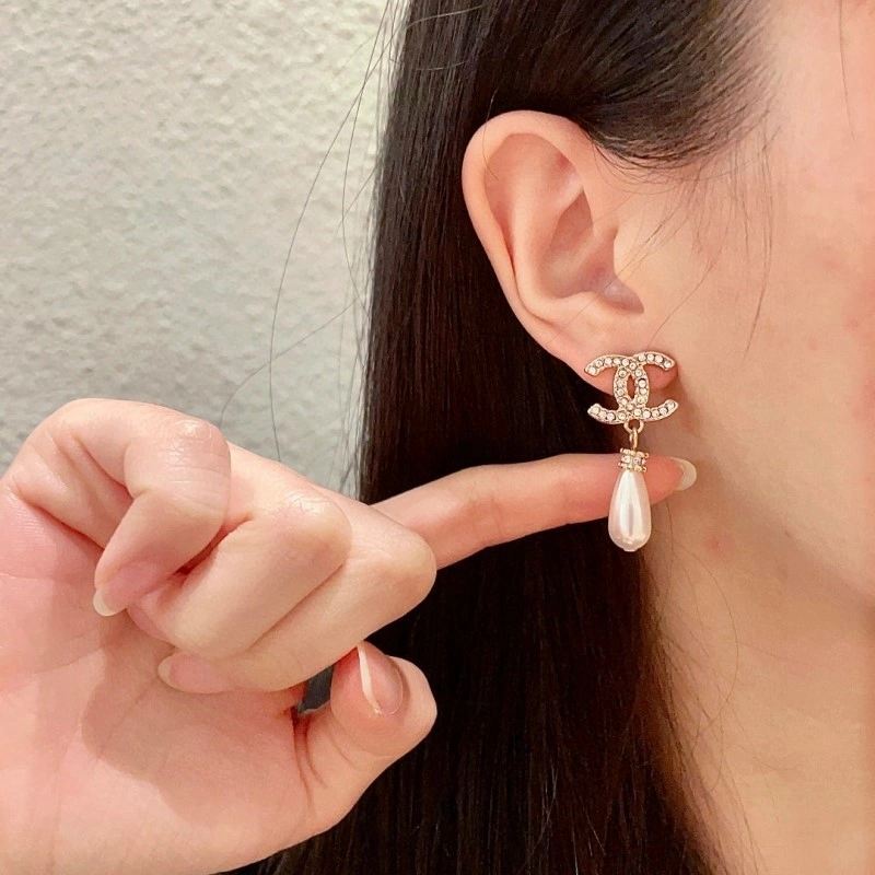 Chanel Earrings MoistureWicking 219270