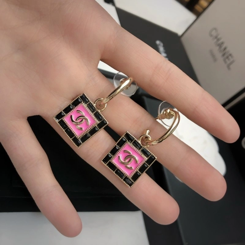 Chanel Earrings EyeCatching 219272