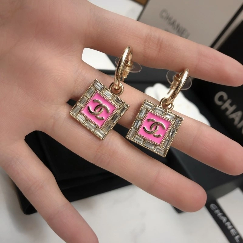 Chanel Earrings EyeCatching 219272