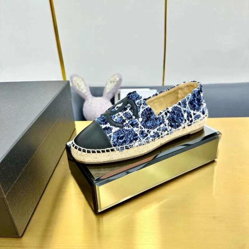Compact Chanel Fishermans Shoes 19401