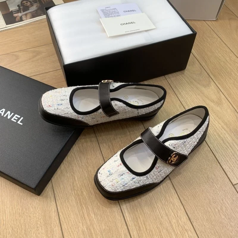 Effortless Chanel Flat Shoes 19326