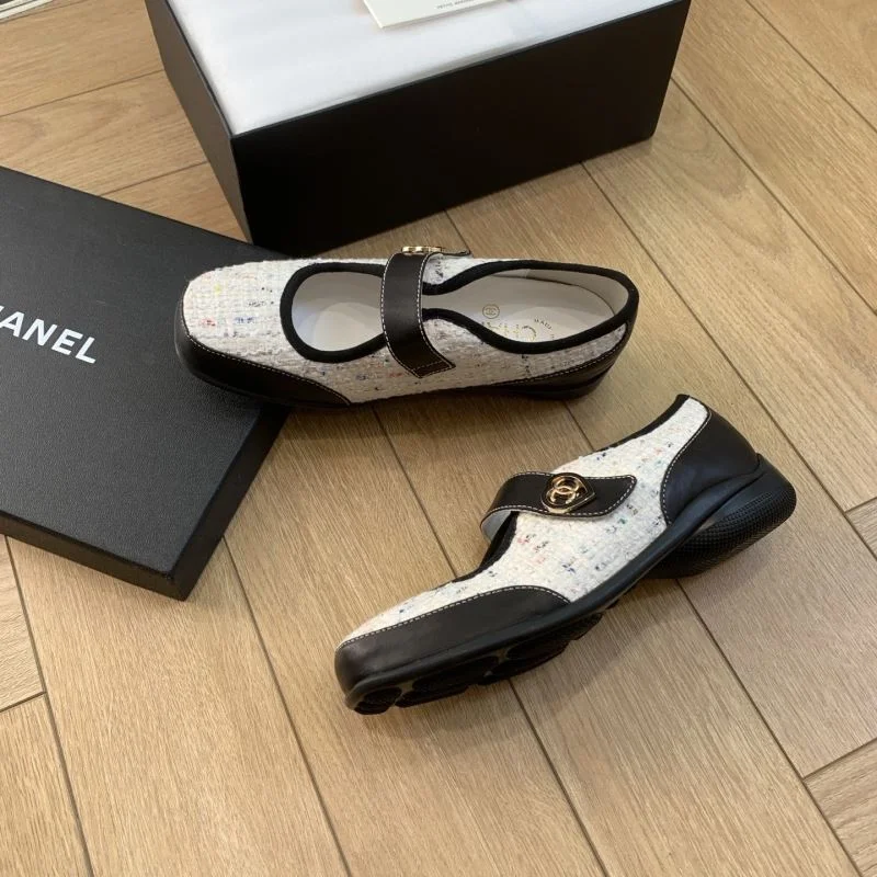 Effortless Chanel Flat Shoes 19326