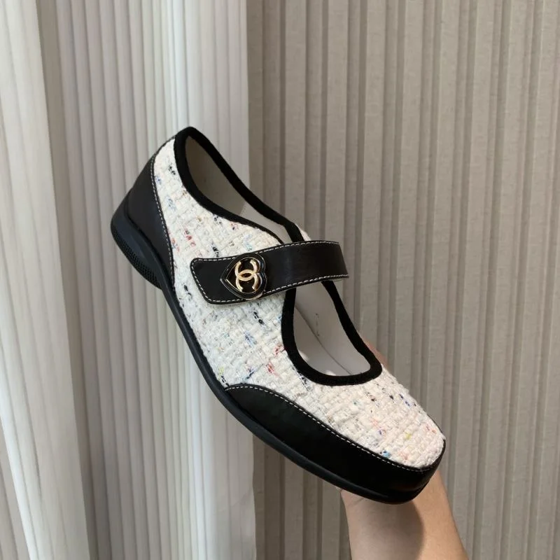 Effortless Chanel Flat Shoes 19326