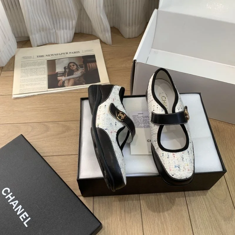 Effortless Chanel Flat Shoes 19326