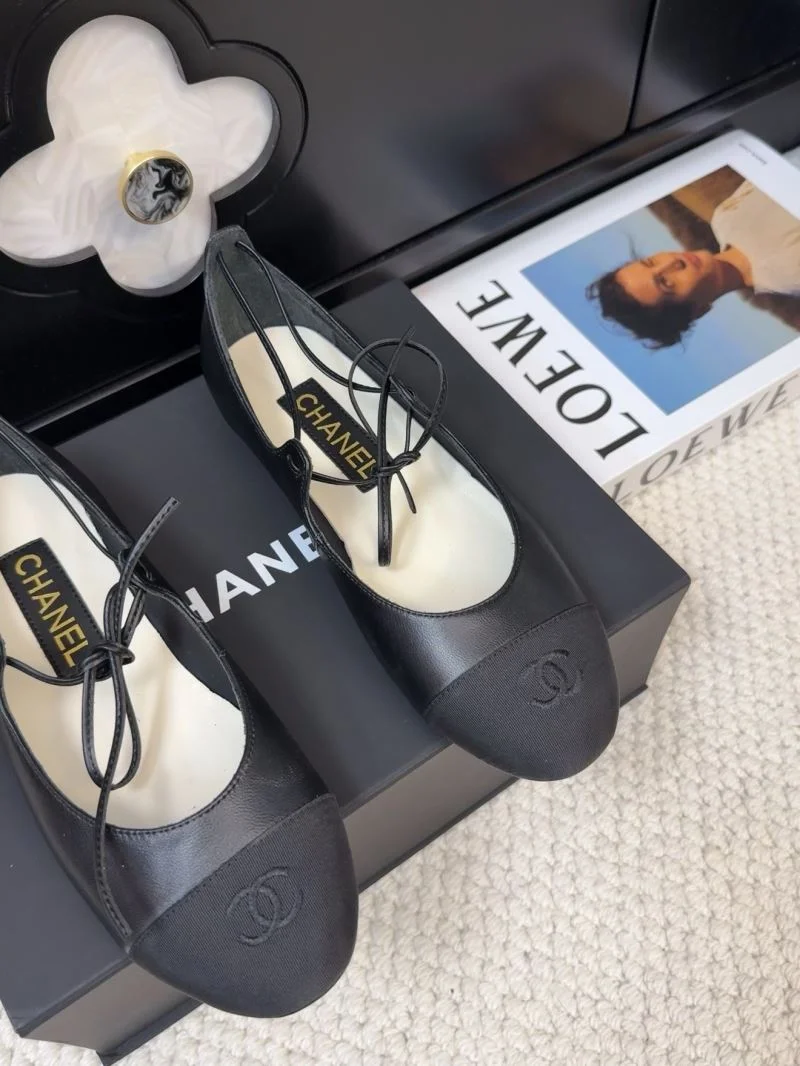 HighPerformance Chanel Flat Shoes 19331
