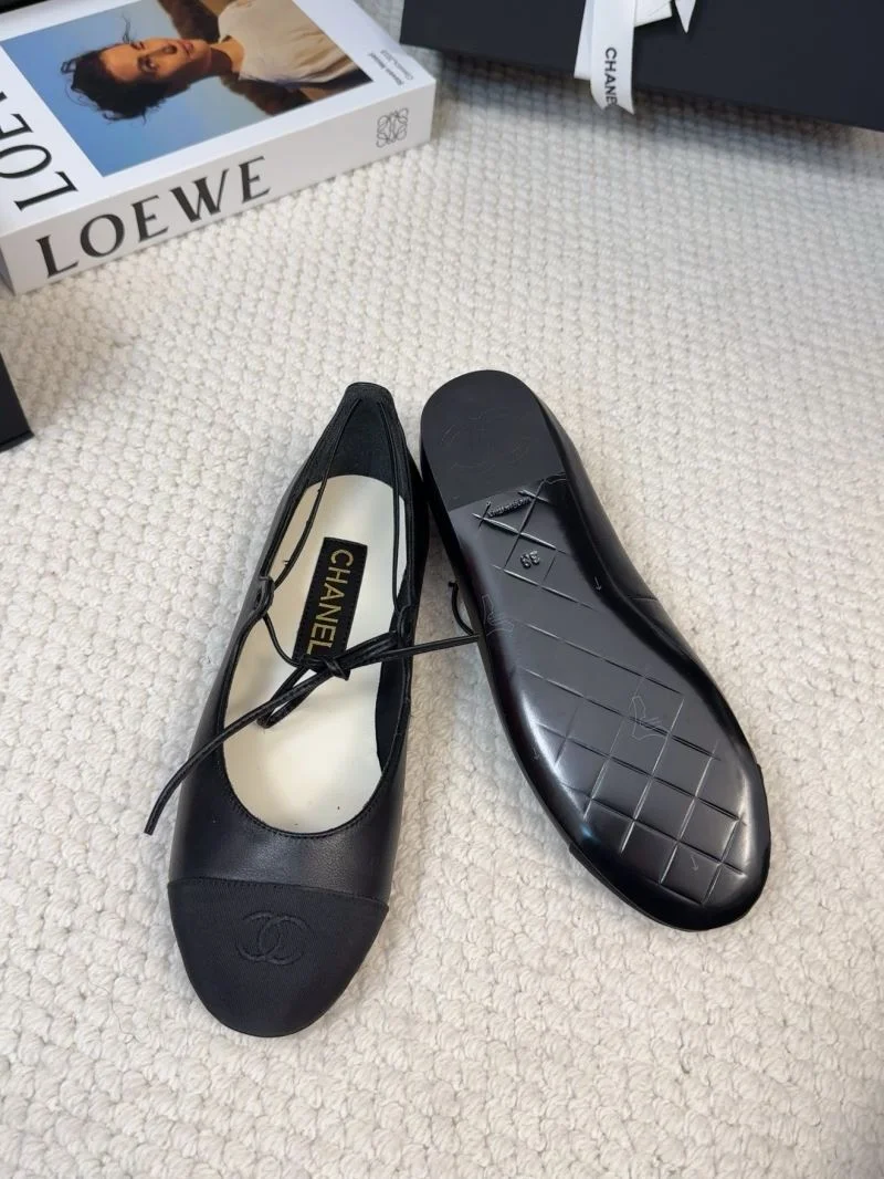 HighPerformance Chanel Flat Shoes 19331
