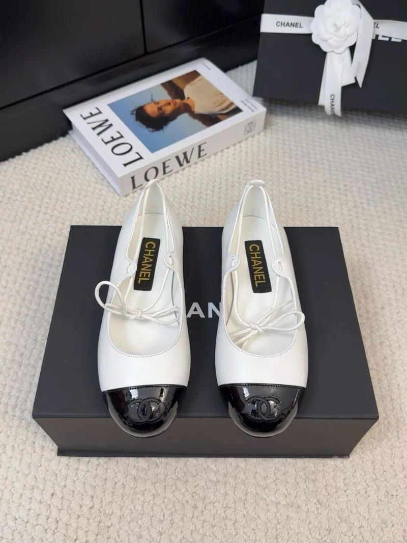 Chanel Flat Shoes FashionForward 19341