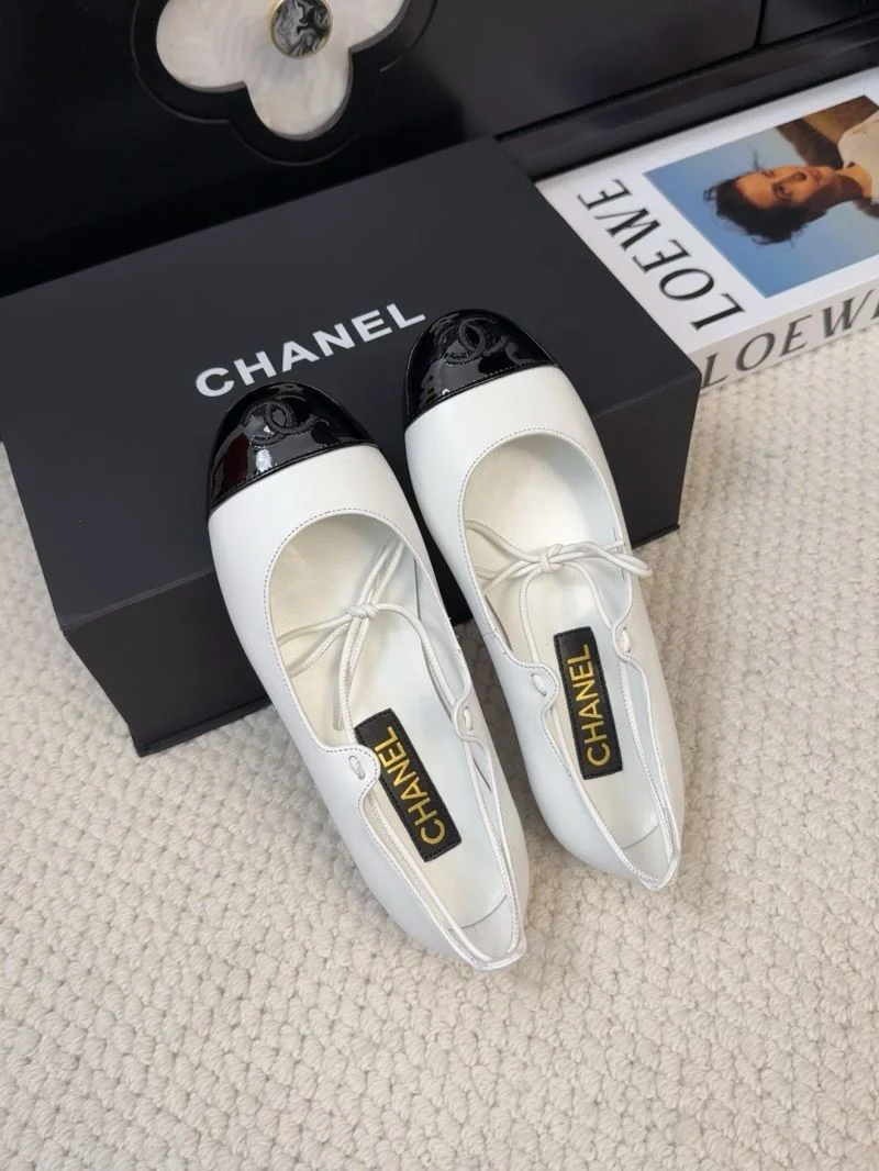 Chanel Flat Shoes FashionForward 19341