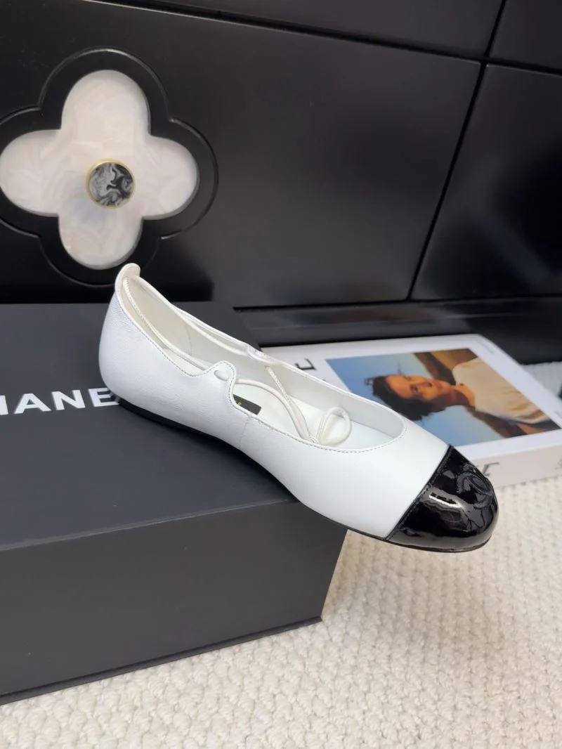 Chanel Flat Shoes FashionForward 19341